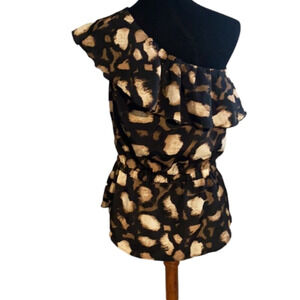 3 for $30 Animal Print off the shoulder tunic medium